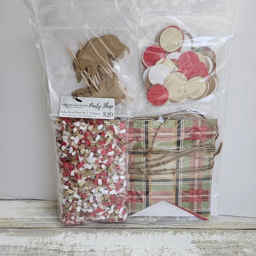 LITTLE BEAR- Red and White Party Decorations Set